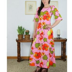 Summer Sale! Vintage Hawaiian Dress